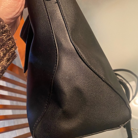 Like New! Betsey Johnson satchel - Picture 11 of 16